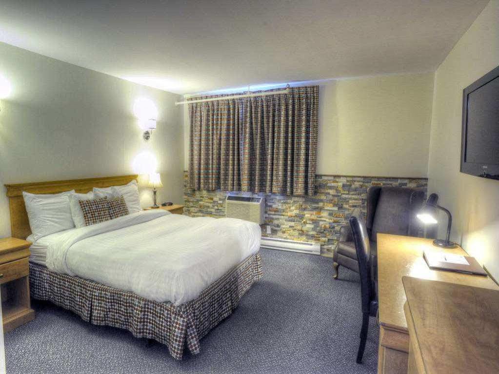 Hotel Continental Centre-Ville Val-d'Or Buitenkant foto